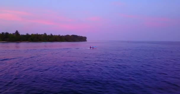 海辺でカラフルな夕日 ドミニカ共和国の日当たりの良い自然 カリブ海 — ストック動画