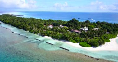 Yeşil Ada 'nın havadan görünüşü. Bali 'ye egzotik yolculuk 