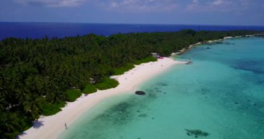 Sabah adanın kıyı şeridi. Endonezya 'nın Bali Doğası.