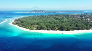 Turkuaz deniz manzaralı, dağ manzaralı. Tayland, Asya 'da tatil sahnesi. 