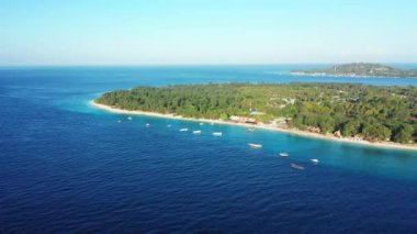 Koh Samui adası manzaralı güzel gökyüzü ve berrak turkuaz su