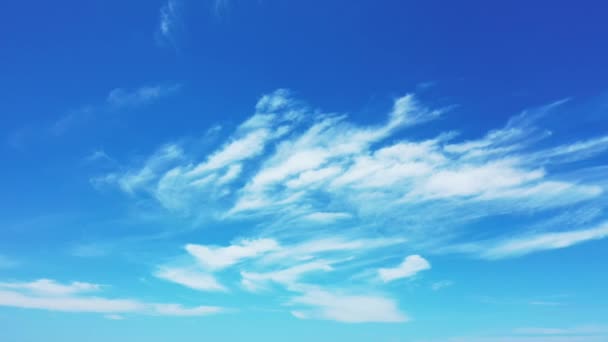 Patrząc Błękitne Niebo Białymi Chmurami Tropikalny Charakter Tajlandii Azji — Wideo stockowe