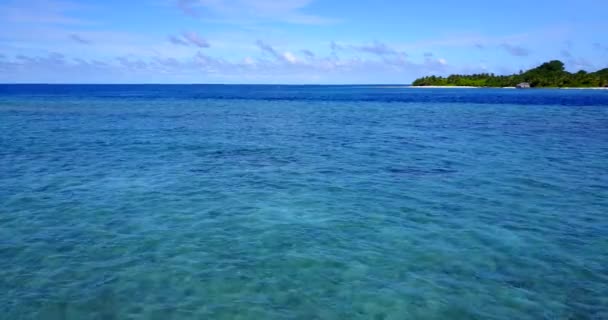Mavi Renkte Deniz Pelerini Endonezya Bali Yaz Tatili — Stok video
