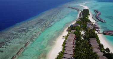 Güzel okyanuslu cennet manzarası 