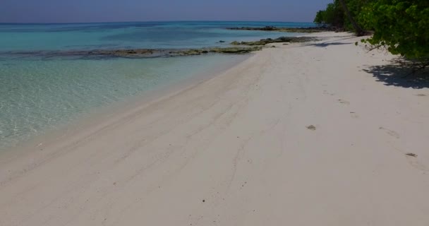 清澈蓝水的维珍沙滩 亚洲前往菲律宾之行 — 图库视频影像