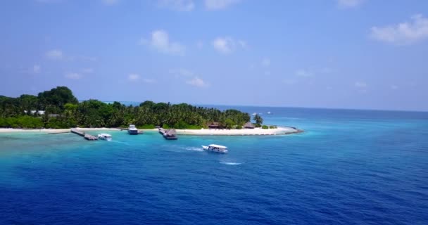 Yacht Lusso Attraccati Moli Dell Isola Tropicale Vacanze Estive Bali — Video Stock