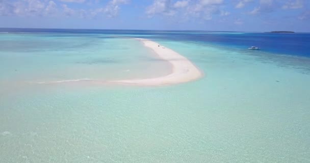 Vacker Turkos Havsstrand Med Vit Sandstrand Resa Till Exotiska Öar — Stockvideo