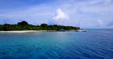 Güneşli yaz havasında mavi deniz manzarası. Endonezya, Bali 'de tropikal tatilin tadını çıkarıyorum..