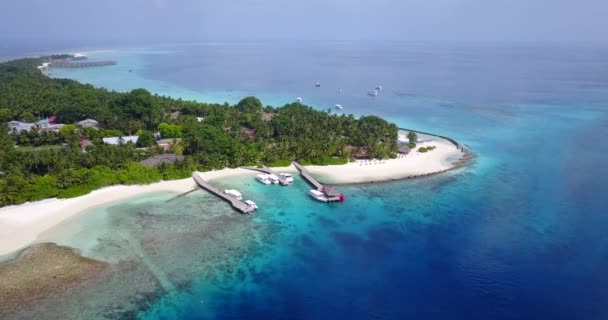 Luftaufnahme Eines Exotischen Urlaubsorts Der Küste Sommerurlaub Auf Bora Bora — Stockvideo