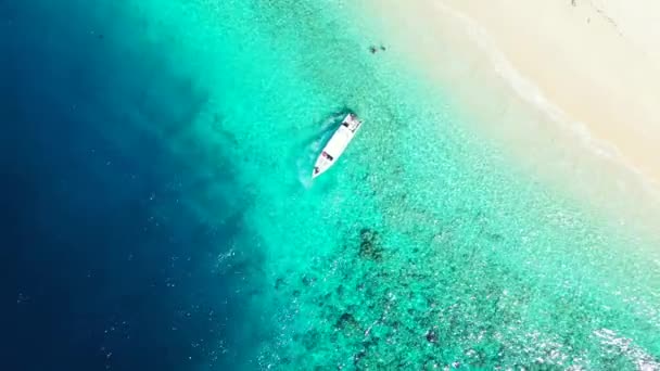 Boot Blauwe Zee Vakantieseizoen Bali Indonesië — Stockvideo