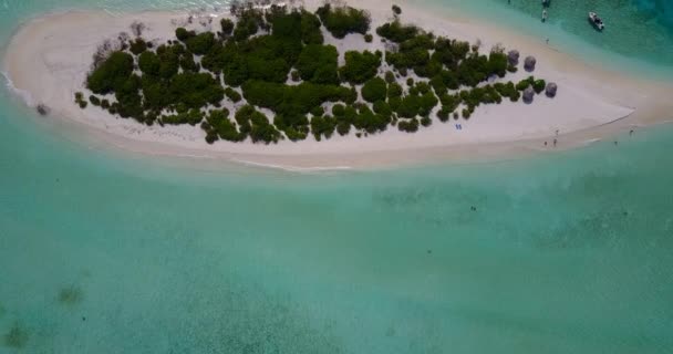 Vista Superior Pequeña Isla Paradisíaca Vacaciones Verano Maldivas — Vídeos de Stock