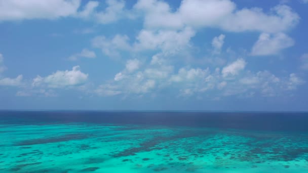 白天的海景前往法属波利尼西亚Bora Bora — 图库视频影像