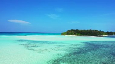 Kristal turkuaz deniz kenarı adası. Bali 'de Tatil.