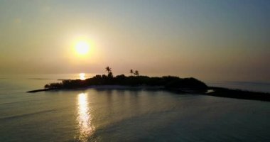 Tropik adada gün batımı. Koh Samui 'ye yaz gezisi, Tayland, Asya.