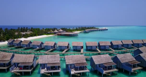 Bungalows Agua Con Isla Verde Mar Turquesa Viaje Verano Seychelles — Vídeos de Stock