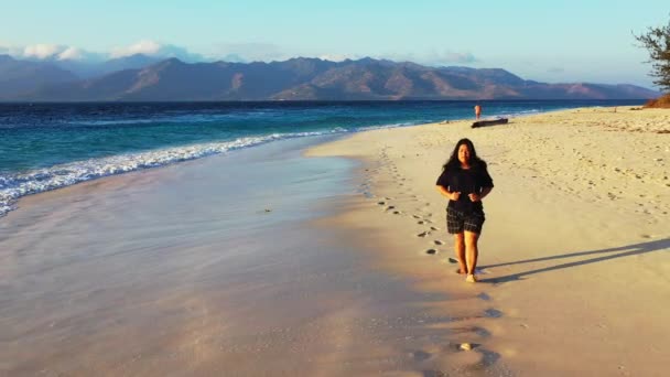 Woman Backpack Walking Beach — Stock Video