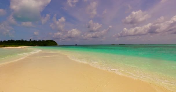 Тропічний Зелений Острів Бірюзовому Морі Дивовижна Природа Домініканської Республіки Карибського — стокове відео