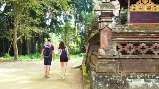 Junges Schönes Paar Auf Der Asiatischen Stadtstraße Tourismuskonzept Filmmaterial — Stockvideo