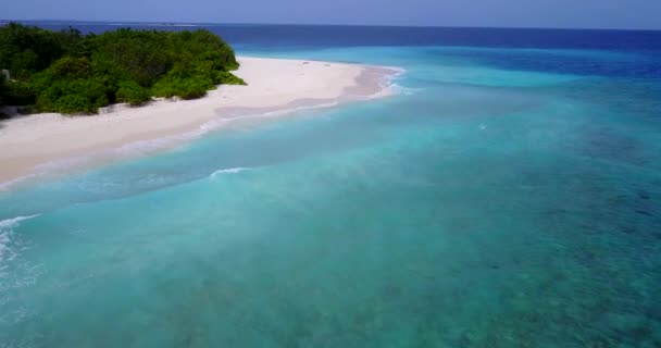 Klein Paradijselijke Eiland Blauwe Zee Genieten Van Zomervakantie Bali Indonesië — Stockvideo