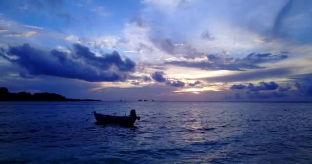 Barco Londinense Con Puesta Sol Horizonte Paisaje Estival Las Maldivas — Vídeos de Stock