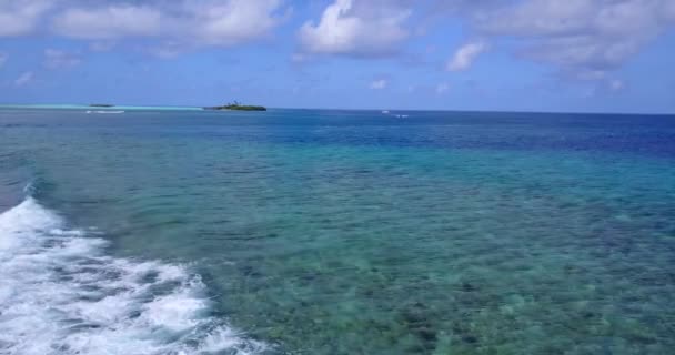 Olas Más Tensas Mar Azul Vacaciones Exóticas Maldivas Asia Meridional — Vídeos de Stock