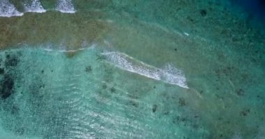 Dalgalanan deniz doğal arka planı. Dominik Cumhuriyeti, Karayipler 'in egzotik doğası. 