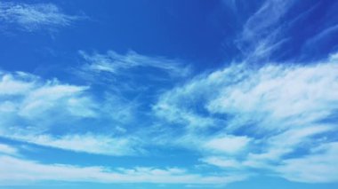 Mavi gökyüzü ve beyaz soğuk algınlığı. Antigua 'ya yaz yolculuğu.