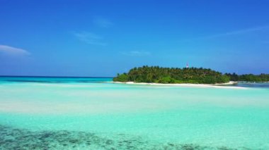 Kristal turkuaz deniz kenarı adası. Bali 'de Tatil.