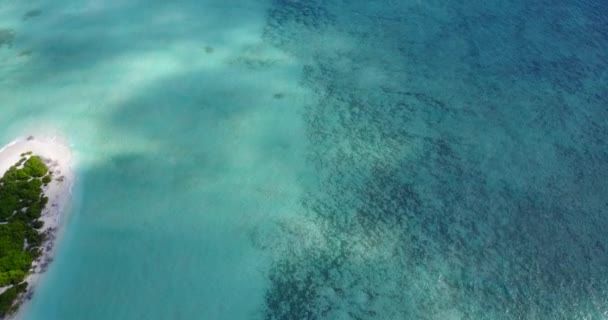 Küçük Dalgalı Turkuaz Deniz Kenarı Tayland Asya Yaz Tatili — Stok video