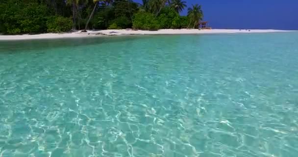 Patrzę Kryształową Falującą Wodę Brzegu Tropikalna Podróż Bali Indonezja — Wideo stockowe