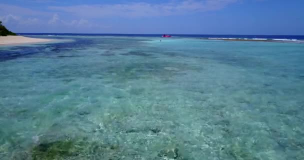 Kristalhelder Zeewater Aan Kust Tropische Reis Naar Bali Indonesië — Stockvideo