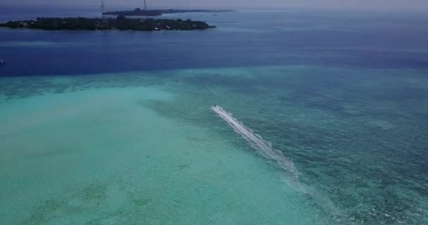 Hulajnoga Wodna Zostawiająca Ślady Morzu Scena Przyrodnicza Jamajki Karaiby — Wideo stockowe