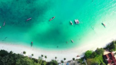 Okyanuslu güzel tropikal ada, hava görüntüleri 