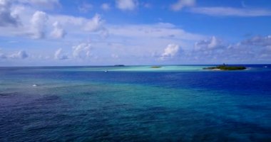 Mavi deniz gündüz görüntüsü. Endonezya, Bali 'deki egzotik manzara.  