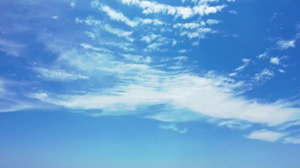 Kijkend Naar Blauwe Lucht Met Besmeurde Wolken Tropische Natuur Scene — Stockvideo