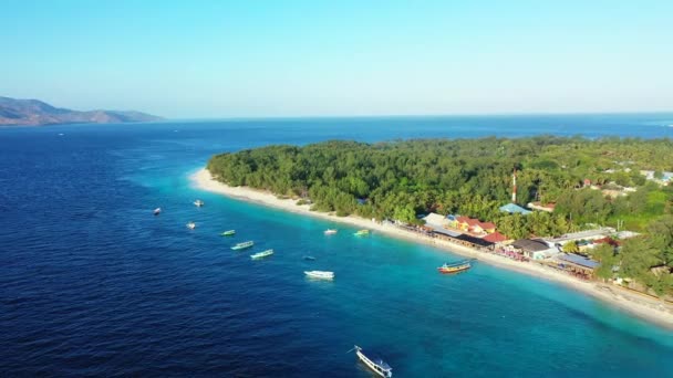 日当たりの良い海辺の景色 インドネシアでの夏の休暇 — ストック動画