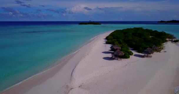 Video Dell Isola Tropicale Con Spiaggia Sabbia Bianca Palme Acqua — Video Stock