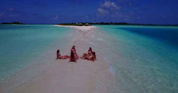 Conceito Férias Praia Tropical Mulheres Bonitas Atraentes Desfrutando Tempo Exótica — Vídeo de Stock