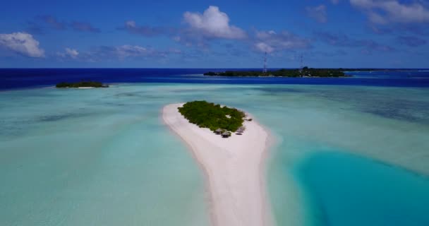 Images Pittoresques Île Tropicale Avec Une Belle Mer Cristal — Video