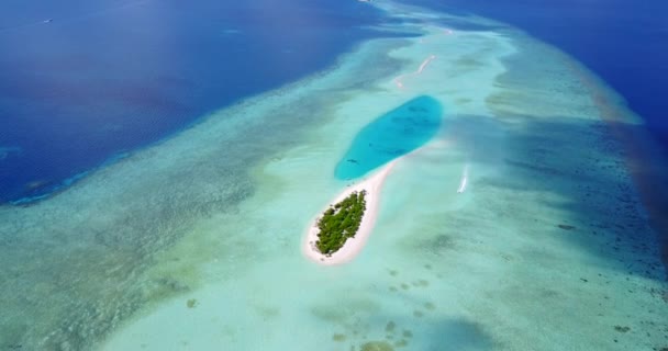 Luftaufnahme Einer Kleinen Insel Meer Herrliche Natur Malaysias Asiens — Stockvideo