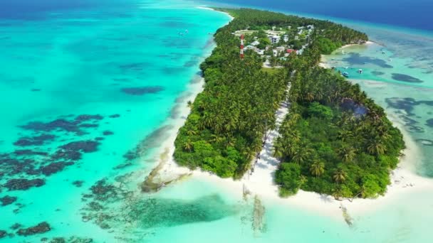 Seascape Con Isla Verde Con Agua Turquesa Situación Verano Bahamas — Vídeos de Stock