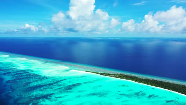 大洋洲的自然景观 异国情调的绿岛和碧蓝的海水 — 图库视频影像