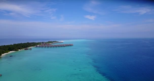 Villaggio Estivo Con Bungalow Lungo Isola Paesaggio Esotico Delle Hawaii — Video Stock