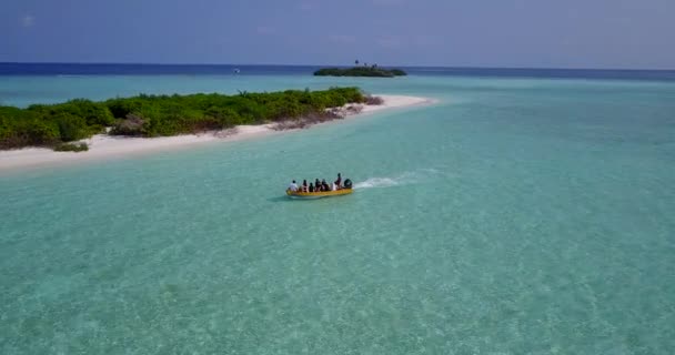 Turyści Pływający Łodzią Pobliżu Wysp Egzotyczna Podróż Koh Samui Tajlandia — Wideo stockowe