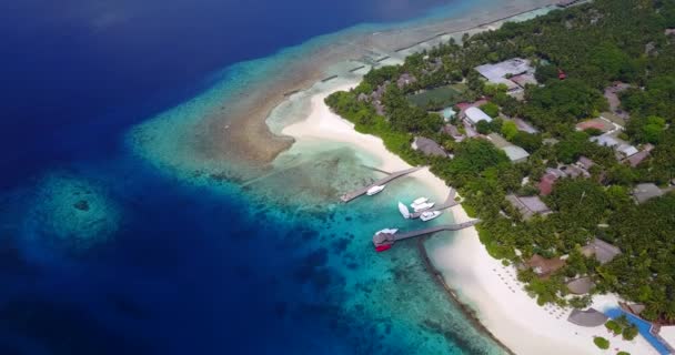 Turkusowe Niebieskie Wybrzeże Wyspie Wakacje Bali Indonezja — Wideo stockowe