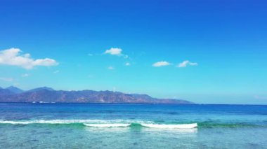 Güneşli deniz manzarası. Barbados, Karayipler 'e tropik gezi. 