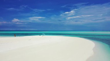 Sahilde sığ sularda. Dominik Cumhuriyeti, Karayipler 'de egzotik tatil. 