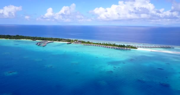 Helles Meer Mit Tropischer Luxusinsel Reisen Nach Indonesien — Stockvideo