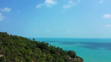 Yumuşak güneşli deniz manzarası. Bora Bora 'daki tropik cennet, Fransız Polinezyası.