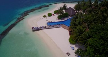 Adadaki yazlık. Bali 'nin tropikal doğası.